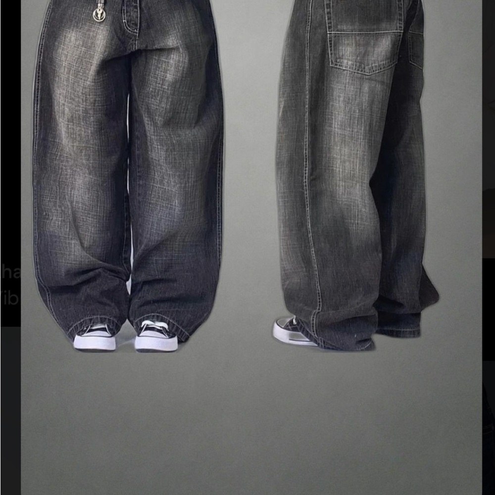 Hi, anyone sell low rise BAGGY jeans?For reference I’m usually size 0-4. Thanks!